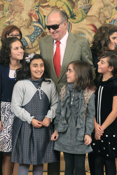 "Aquí me tenéis con antifaz"