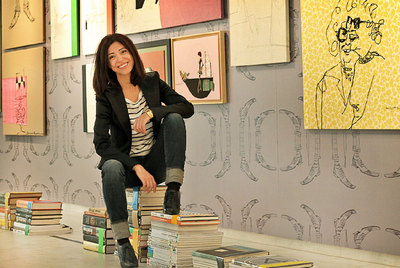 Paula Sanz Caballero, ayer en la presentación de su exposición   Hombres, mujeres, hombres y fábricas  .