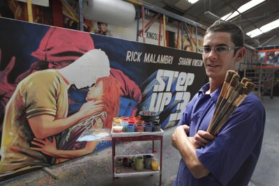 Alfonso Pérez, pintor de carteles de cine.