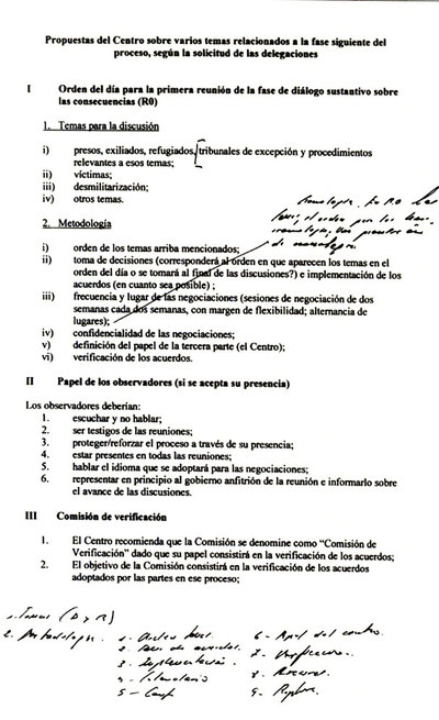 En la fase de diálogo, estos eran los temas para buscar acuerdos. Eguiguren tomó notas sobre el orden del día.