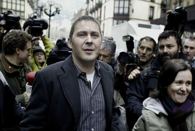 BATASUNA INTENTA GARANTIZAR LA "NO ESCALADA DE ACCIONES ARMADAS"