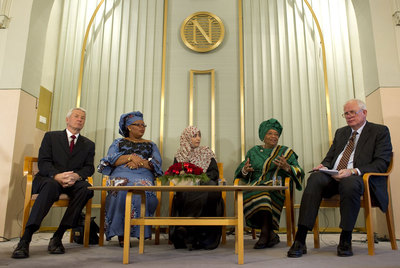 MIENTRAS, EN OSLO...