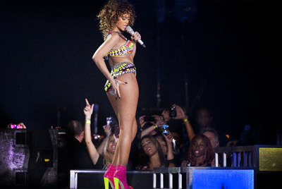 Rihanna apabulla en el Palau Sant Jordi