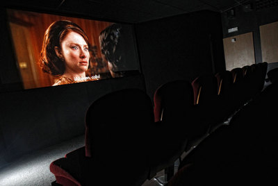 Proyección ayer, en una sala madrileña, de la película  Criadas y señoras  en versión original subtitulada.