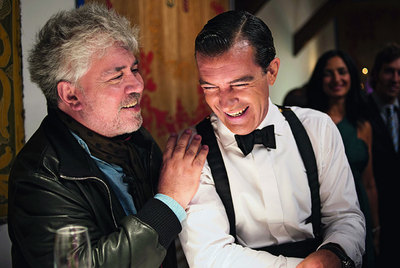 Pedro Almodóvar y Antonio Banderas, en el rodaje de  La piel que habito.  