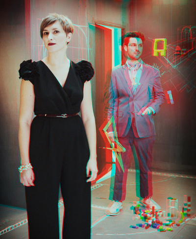 Arriba, los arquitectos María Langarita y Víctor Navarro retratados en 3D para  El País Semanal . Al lado, en el mismo formato, la nadadora Andrea Fuentes.