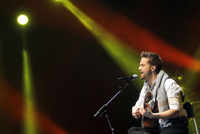 Pablo Alborán, anoche durante su actuación en el Palacio de los Deportes.