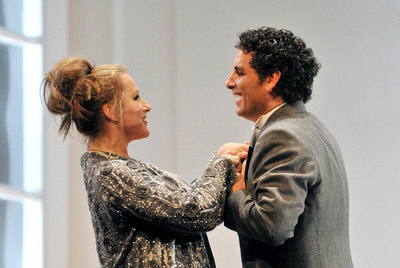 Diana Damrau y Juan Diego Flórez, en  Linda di Chamounix.  