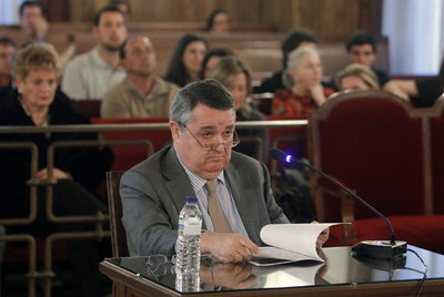 Eduardo Hinojosa, dueño de la tienda Forever Young, declara en el juicio por el  caso de trajes .