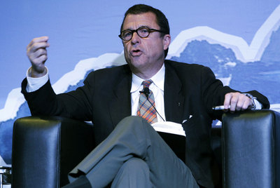 Sebastián Edwards, durante  en el encuentro  Chile, puerta de América , celebrado en Santiago el 14 de diciembre.