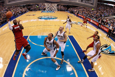 BOFETADA AL CAMPEÓN