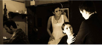 Momento de la representación de  Los vivos y los m(íos).  