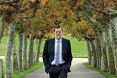 POLÍTICOS, EMPRESARIOS Y EJECUTIVOS