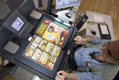 Proceso de digitalización de un ejemplar de la revista   La Codorniz.  