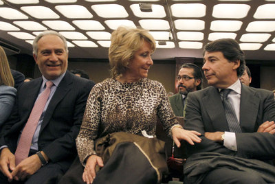 AGUIRRE BENDICE EL RELEVO EN MÓSTOLES