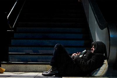 Una escena de  Els baixos fons,  de Gorki, en el Teatre Nacional de Catalunya.
