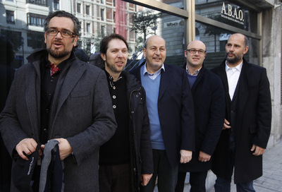 De izquierda a derecha, Riccardo Zanellato, Felipe Bou, Denis Krief, Riccardo Frizza y Juan Jesús Rodríguez, ayer en la ABAO.