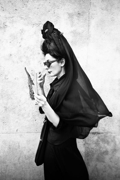 Diane Pernet, retratada por Miguel Villalobos.