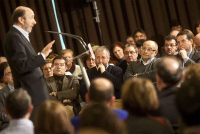 Rubalcaba toma el relevo de Chacón en Galicia