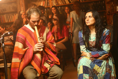 Una imagen de la película chilena  Violeta se fue a los cielos,  dirigida por Andrés Wood.