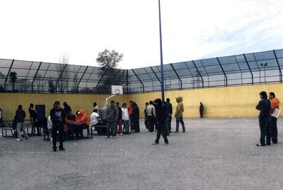 El patio de hombres. las llamadas 