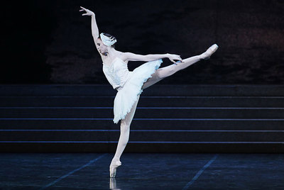 Mariafrancesca Garritano interpreta  El lago de los cisnes  en La Scala de Milán.