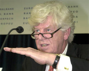 El BCE baja un cuarto de punto los tipos de interés, que se sitúan en el 4,5%