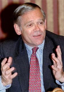 Bush designa a un experto ejecutivo financiero para dirigir la Comisión del Mercado de Valores