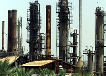 Los precios del crudo se relajan aunque persiste la incertidumbre sobre los suministros