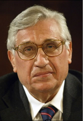 Fazio defiende que cumplió "escrupulosamente" con la legislación en las OPAs de Antonveneta y BNL