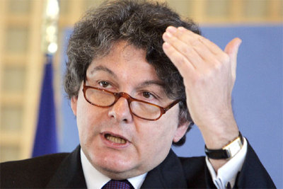 Francia prepara el terreno para defenderse de las OPAs hostiles