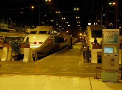 Seguimiento masivo en Francia de la primera gran huelga contra una reforma de Sarkozy