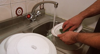 Las familias deberán pagar 992 euros más al año por el alza de los productos básicos