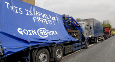 Los transportistas franceses se unen a las protestas por el petróleo