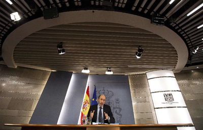 Los controladores ceden ante el estado de alarma