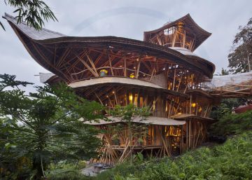 Sharma Springs, una casa de seis niveles y 750 metros cuadrados en Bali. 