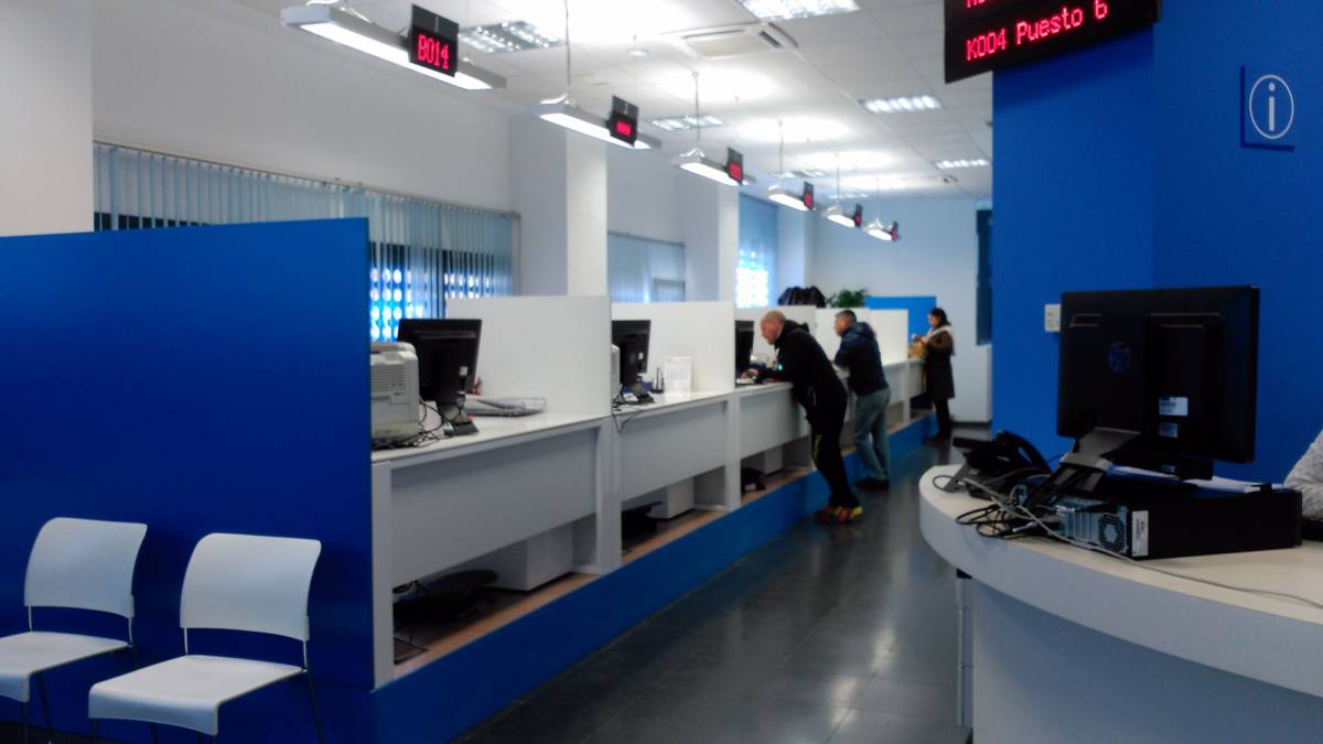 Una oficina de atención integral al contribuyente, en Madrid, en una imagen de archivo.