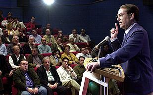 Redondo acusa al PNV de "banalizar" el "grave problema de libertad" que padece Euskadi