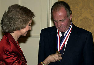 El Rey afirma en Washington que el terrorismo no conseguirá "doblegar" a los españoles"