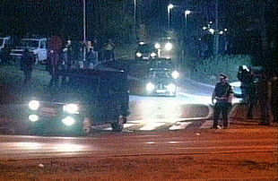 El juez decreta un mes de detención preventiva para el ex presidente Milosevic