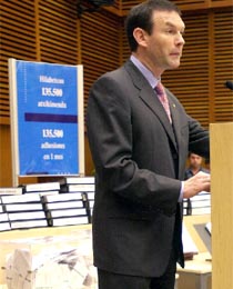 Ibarretxe asegura que sólo hay dos formas de gobernar: desde Euskadi o desde La Moncloa