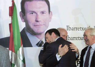 El PNV pulveriza su techo a costa del desplome de EH y el estancamiento de PP y PSE