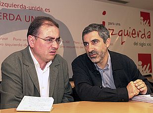 Llamazares pide a Zapatero que el PSE gobierne con PNV e IU