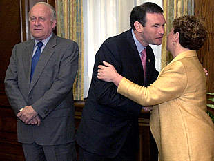 Ibarretxe aboga por un proceso de distensión política "antes de poner en marcha nada"