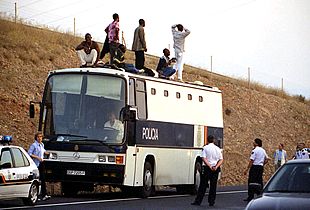 El Gobierno facilitará la regularización a inmigrantes llegados antes del 23 de enero