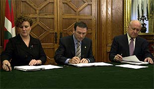 El futuro Ejecutivo vasco dará "prioridad absoluta" al logro de la paz a través del diálogo