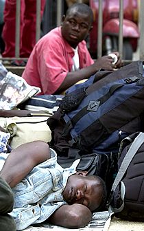 Una cincuentena de magrebíes se suma a los inmigrantes subsaharianos de Cataluña