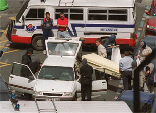 Una mujer muerta y un niño herido grave tras la explosión de un 'juguete trampa'