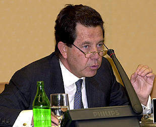 Giménez-Reyna admite que consultó a Valiente sobre la situación de Gescartera