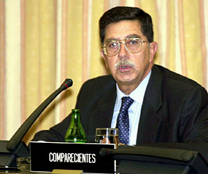 El coronel Giménez-Reyna, durante su declaración ante la comisión que investiga el 'caso Gescartera'.